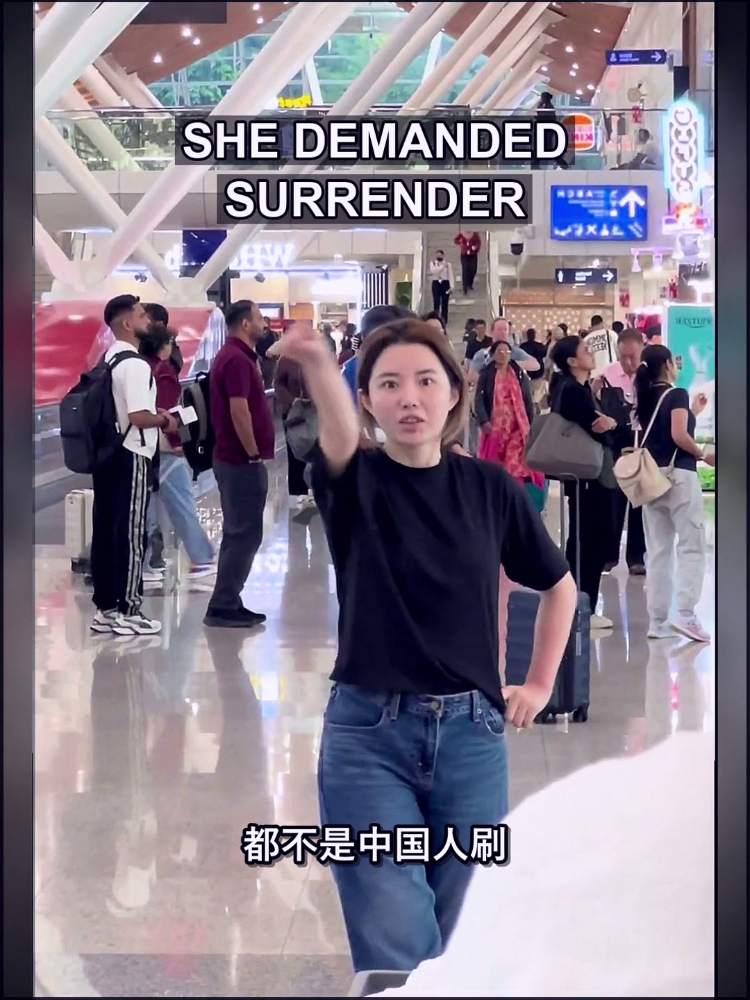 The Airport Meltdown That Silenced a Terminal: A Live Stream, A Threat, and the Terrifying Power of One Unhinged Moment